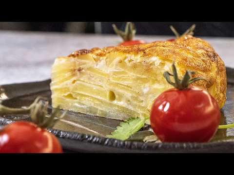 Potatoes + eggs = Spanish omelette. Hearty breakfast for the whole family. Good mood. Tortilla