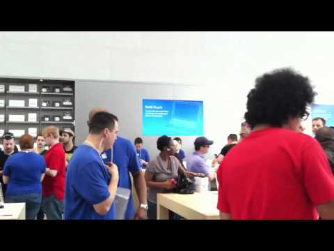 Apple Store @ the Highland Village in Houston, Tx 1