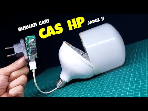 HURRY UP, DISASSEMBLE THE OLD-SCHOOSE CHARGER!! TAKE THE MACHINE!!