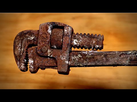 Rusty German Pipe Wrench - Perfect Restoration