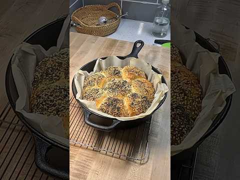 No-Knead Seeded Rolls in an Iron Skillet (EASY Recipe)
