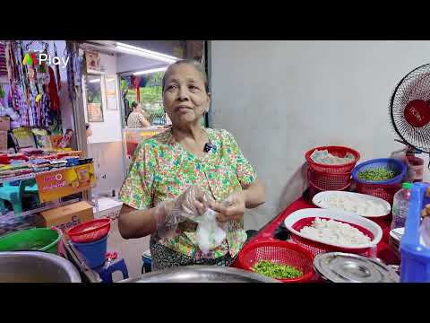 နှစ်ပေါင်း ၅၀ ကျော်ရှိပြီဖြစ်တဲ့ ကြည့်မြင်တိုင်က အန်တီကောက်မုန့်ဟင်းခါး