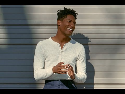 Jon Batiste's joyous interview after winning a Golden Globe