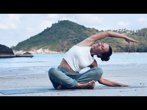 Моя легендарная ЙОГА с 2 млн. просмотров | Переснятая на пляже в Таиланде | Мягкая растяжка 30 мин