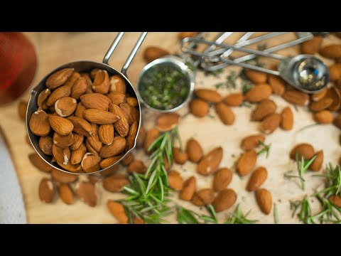 Chef's Choice Rosemary Roasted Almonds // Southern Living Plant Collection