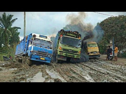 Logging Truck Hits Truck || Drivers Test Their Courage Until They Almost Overturn in a Mud Puddle