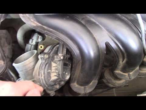 Removing and cleaning the throttle body on a Ford Fusion