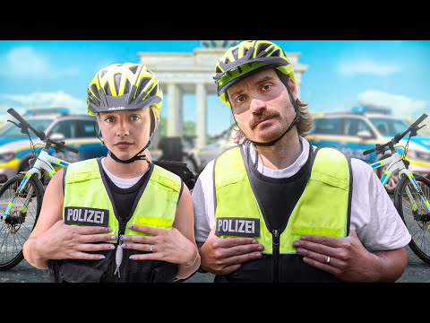 A day as a bicycle police officer in Berlin with Paula Enx