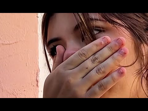 Encontré a la mesera más bondadosa y así la recompensé para salvar a su hermanito 😭 Lloramos