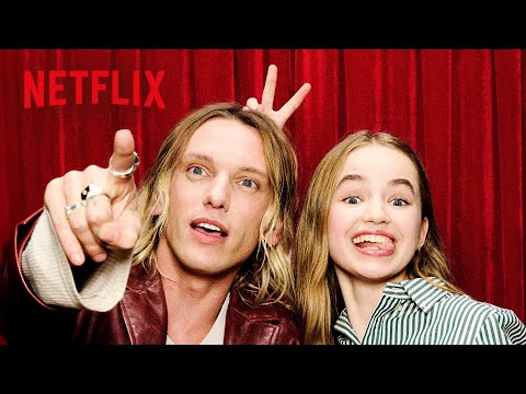 Jamie Campbell Bower & Nell Fisher On Table Reads, Cast BFFs & Stranger Things Spoilers