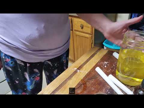 How to Make a Candle with Vegetable Shortening | Beginner-Friendly DIY