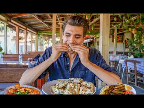 I Ate Like a Local in Türkiye - And It Was All VEGAN?!