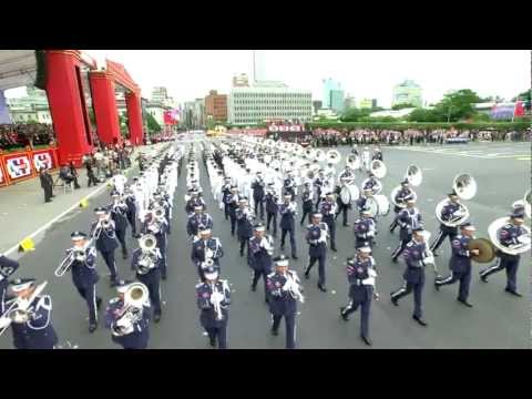100年雙十國慶 三軍儀隊與北一女、景美於總統府表演