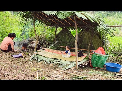 Single Mom Builds a Bamboo Hut and Lives in the Forest, Doing Whatever It Took to Support Her Child
