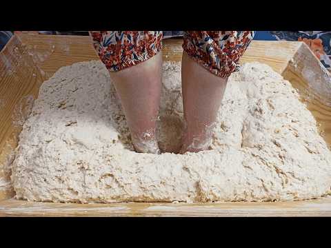 😲 CAN YOU KNEAD DOUGH WITH YOUR FEET? 🔥 REAL SOURDOUGH VILLAGE BREAD RECIPE 👌