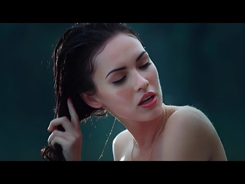 🧜‍♀️ A REAL LIFE SIREN x FELINE BEAUTY.