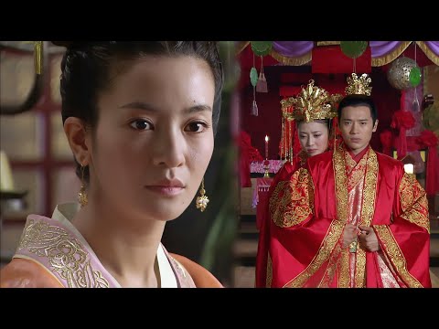 The emperor took a new consort. His wife calmly said “bless you,” and when she turned away, he panic