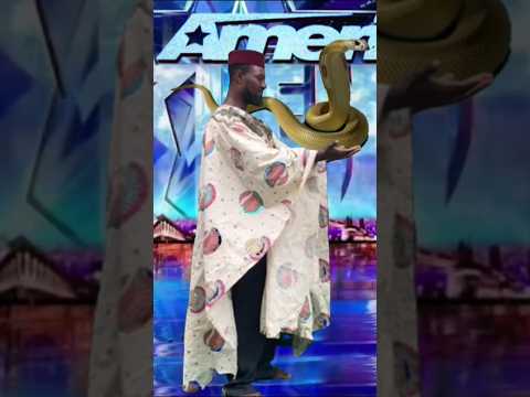 this will be the craziest magic ever with a snake #colliderlive #spinninggold #vegasgold #goldround