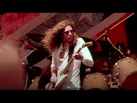 Lynyrd Skynyrd - Freebird - 7/2/1977 - Oakland Coliseum Stadium (Official)