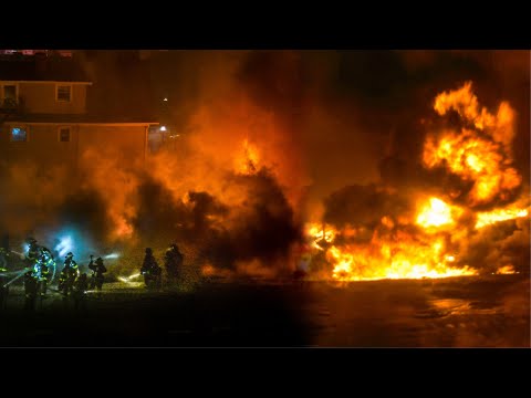 *Queens 4th ALARM MAJOR BLAZE!* HEAVY FIRE Throughout Taxpayer on B-Way [ EARLY ARRIVAL Box 7845 ]