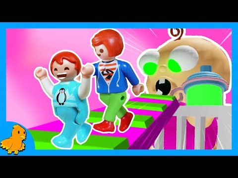 Playmobil Film Deutsch: EMMA UND JULIAN MÜSSEN VOR DEM RIESEN BABY ENTKOMMEN (Roblox)