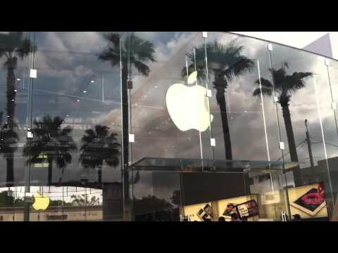 Apple Store @ the Highland Village in Houston, Tx 7