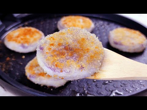 紫薯做馅儿太好吃了，用来做月饼也是棒棒哒。外皮焦香酥脆的紫薯饼 Purple Sweet Potato with Glutinous Rice Cake Crispy Outside ▏佳宝妈美食