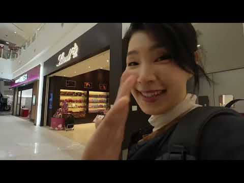 This Is What A Japanese Mall Is Like! (Livestream)