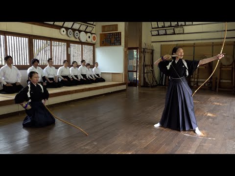 「弓道の達人  ノーカット版」教士六段 平戸京子と島﨑葉子の所作