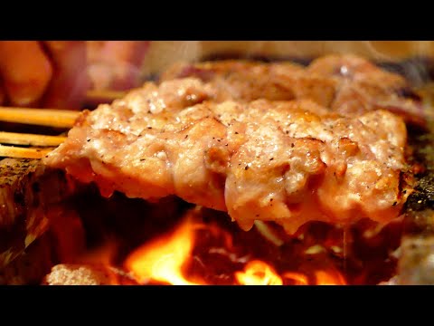 The charcoal-grilled yakitori using carefully selected Shiretoko chicken from Hokkaido is exquisite!