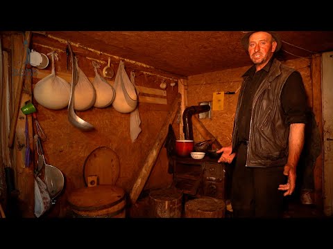 Viața la stână în munții Rodnei | Miel la ceaun | Brânză | Rugăciune de mulțumire lui Dumnezeu Ep3