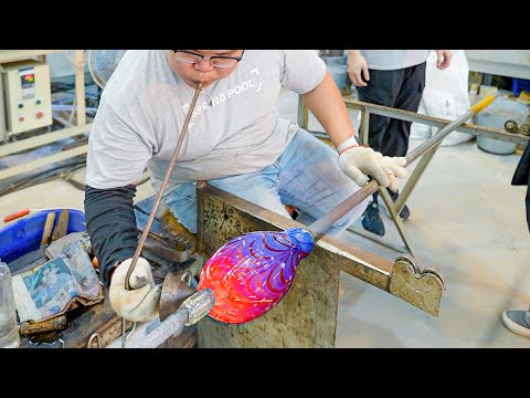 Amazing Glass Blowing Vase Manufacturing Process / 手工吹製玻璃 - Taiwan Glass Craftsman
