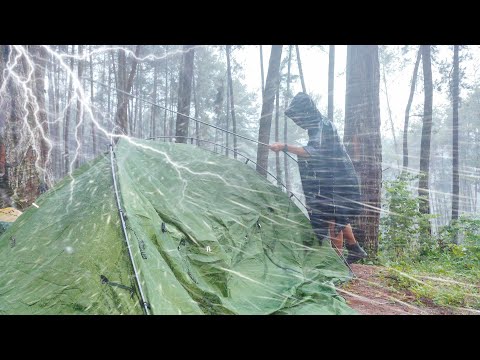 🎧 CAMPING IN HEAVY RAIN AND THUNDERSTORMS ⛈️ CRAZY THUNDERSTORM SEASON