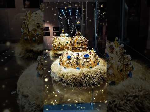 The Strawberry Leaf Tiara #royalhistory #royaljewels #viralvideo