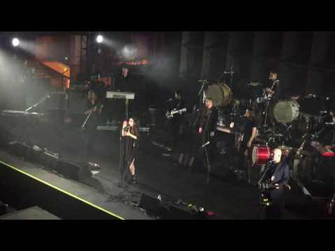 PJ Harvey LIVE "Down By The Water"