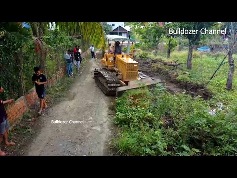 Nice Project!!! Start a new Job Expand Basic Road Bulldozer D31P Clearing Forest In Areas & Flood