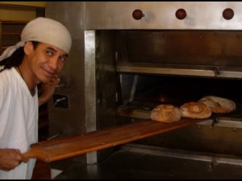 Enrique Rosales - Organic Bakery [documentary]