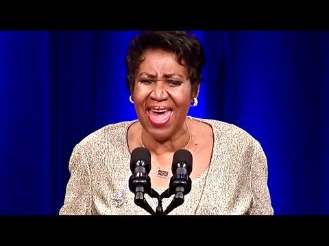 Aretha Franklin Sings "America, The Beautiful" for Eric Holder's Farewell