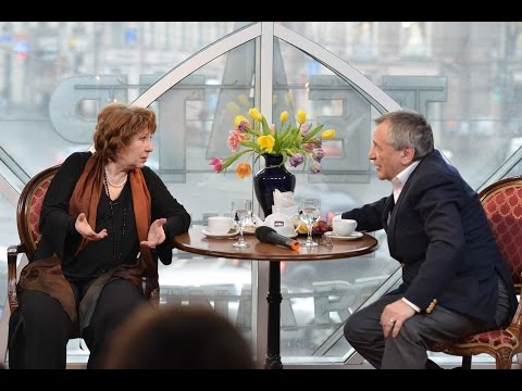 Театральная гостиная с Еленой Камбуровой