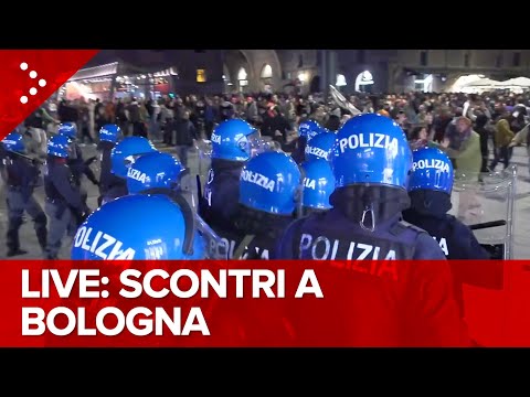 LIVE Scontri a Bologna, pro Pal in piazza nell'anniversario del 7 ottobre: diretta video