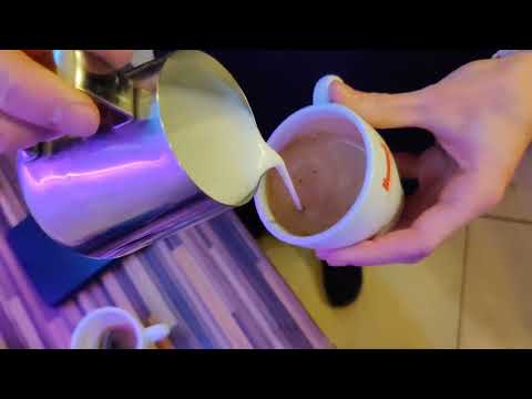 Как взбить молоко и приготовить капучино