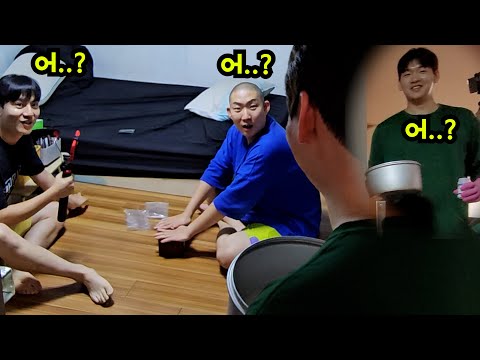 서로 조지려다가 마주쳤습니다