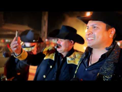 Julión Álvarez Festejando el 50 Aniversario de Los Huracanes del Norte