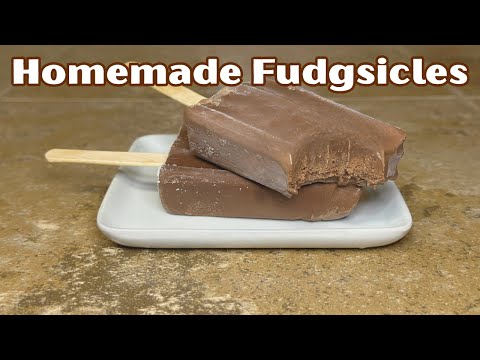 Easy and Delicious Homemade Fudgsicles!