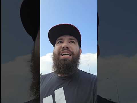 The Galaxy S25 Edge is THIN! @SamsungUS #samsungpartner #GalaxyLive http://smsng.us/GalaxyS25Edge