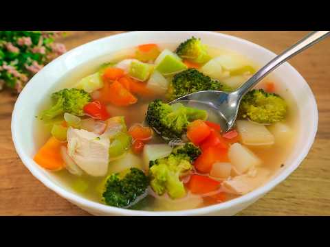Mein Mann bittet mich, diese Gemüsesuppe mit Hühner jeden Tag zuzubereiten. Suppenrezept in 20 Min.
