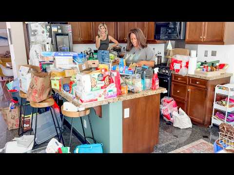 THIS CRAZY WALK-IN PANTRY NEEDED MAJOR HELP!