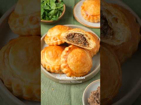 Vegan Meat Pastries (Vietnamese Pâté Chaud)