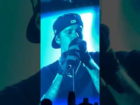 JUSTIN BIEBER |  GET EMOTIONAL | (MEXICO) #justinbieber #mexico #shorts #hit #status #2MUCH #live 😥😥