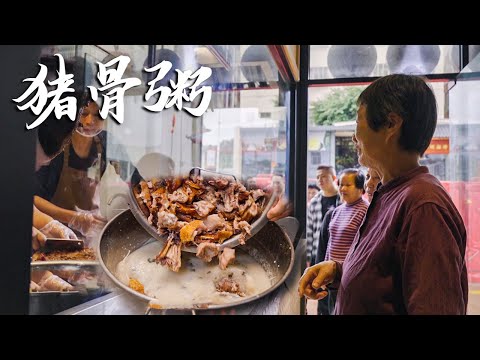 This pork bone porridge restaurant is only open 3 hours a week, but it is always packed!